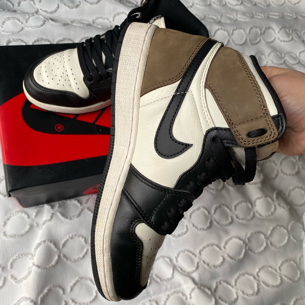 Jordan 1 MOCHA